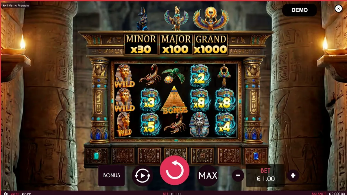 Mystic Pharaohs slot game reels na may temang sinaunang Ehipto